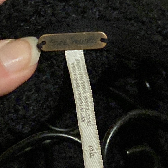 Free People Womens Black Knitted Long Sleeve V Neck Sweater​​​ - Picture 3 of 5